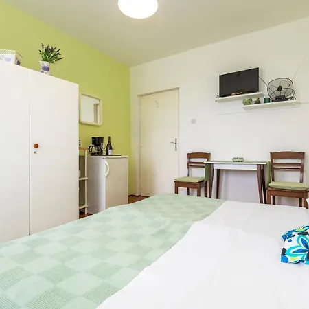 Bed & Breakfast Muzic Budget Double
