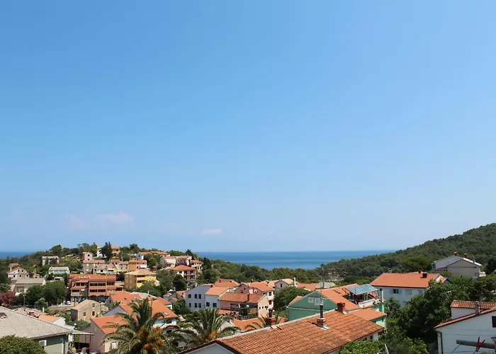 Muzic Budget Double Bed & Breakfast