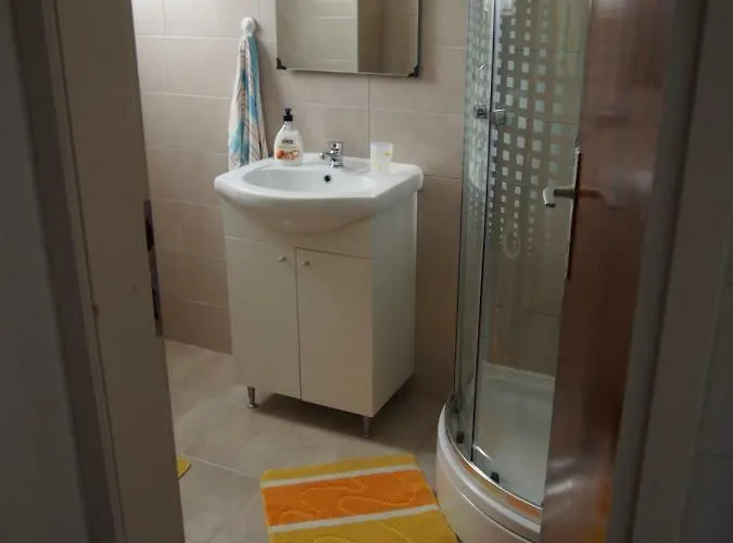 Muzic Budget Double מאלי לוסיניי