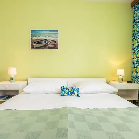 Muzic Budget Double Mali Losinj