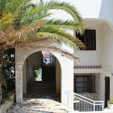 Muzic Budget Double Mali Losinj