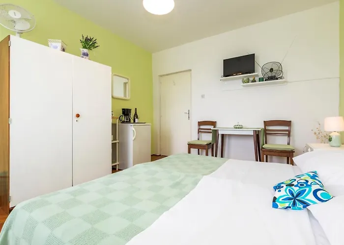 فندق مبيت وإفطار Muzic Budget Double