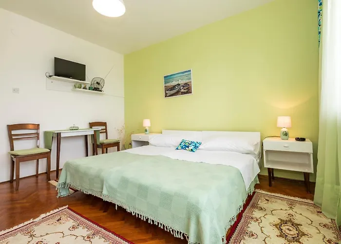 فندق مبيت وإفطار Muzic Budget Double 3*