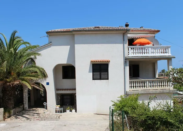 Muzic Budget Double مالي لوشينغْ